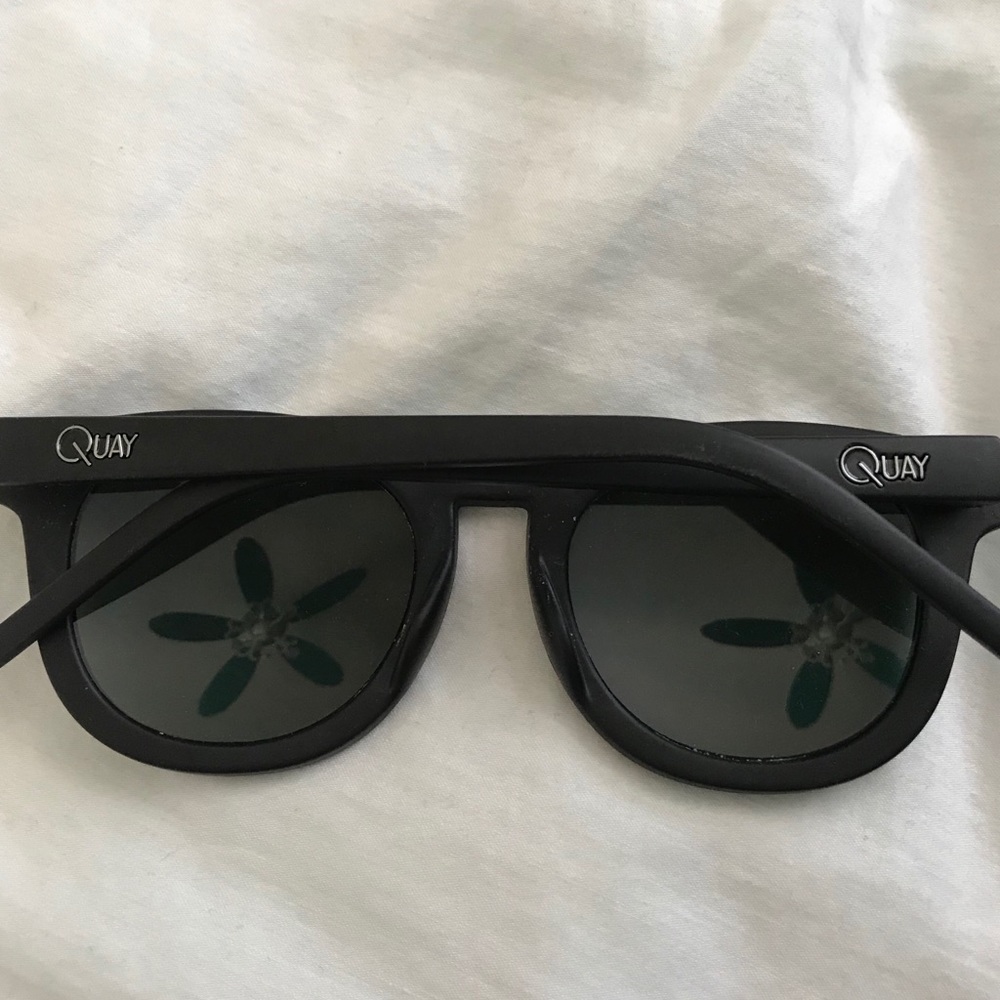 Quay sunglasses - Picture 2 of 2